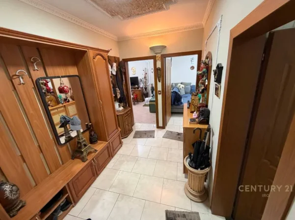 Tirane, shitet apartament 2+1 Kati 5, 75 m² 160.000 € (shkolla e baletit)