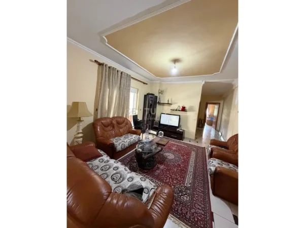Tirane, jepet me qera apartament 2+1 Kati 3, 75 m² 530 € (idriz dollaku)