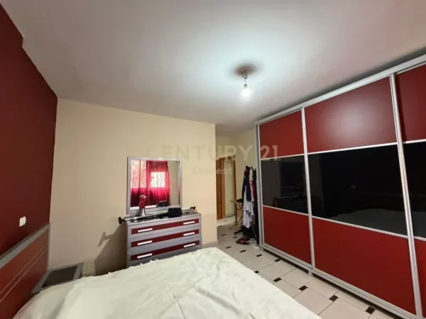 Tirane, jepet me qera apartament 2+1 Kati 3, 75 m² 530 € (idriz dollaku)