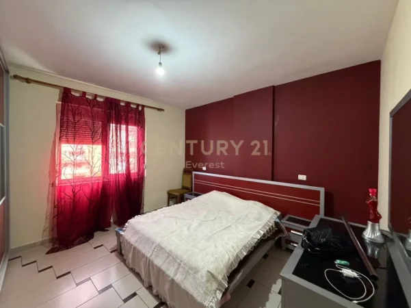 Tirane, jepet me qera apartament 2+1 Kati 3, 75 m² 530 € (idriz dollaku)