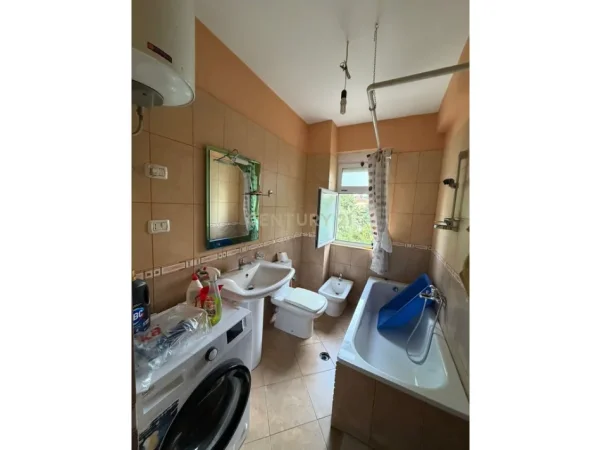 Tirane, jepet me qera apartament 2+1 Kati 3, 75 m² 530 € (idriz dollaku)