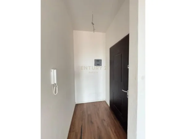 Tirane, shitet apartament 1+1 Kati 6, 74 m² 257.600 € (rruga e kosovareve)