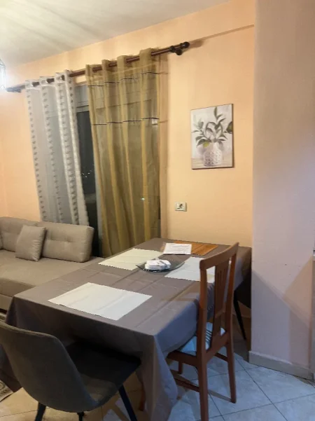 Tirane, jap me qera apartament 2+1+Ballkon Kati 9, 100 m² 500 € (Kthesa e Kamzes perballe terminalit te ri te udhetareve.)