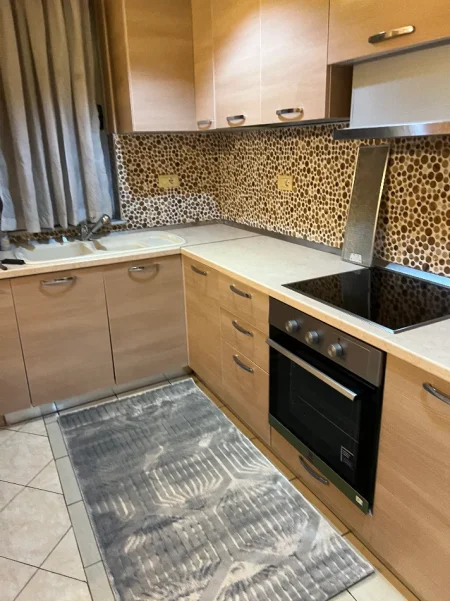 Tirane, jap me qera apartament 2+1+Ballkon Kati 9, 100 m² 500 € (Kthesa e Kamzes perballe terminalit te ri te udhetareve.)
