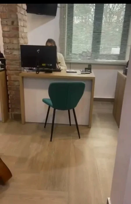 Tirane, shitet ambjent biznesi Kati 2, 60 m² 260.000 € (Rruga Muhamet Gjollesha)