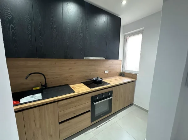 Tirane, shitet apartament 2+1+Ballkon Kati 5, 91 m² 170.000 € (Harry Fultz/Rr.Asim Vokshi)