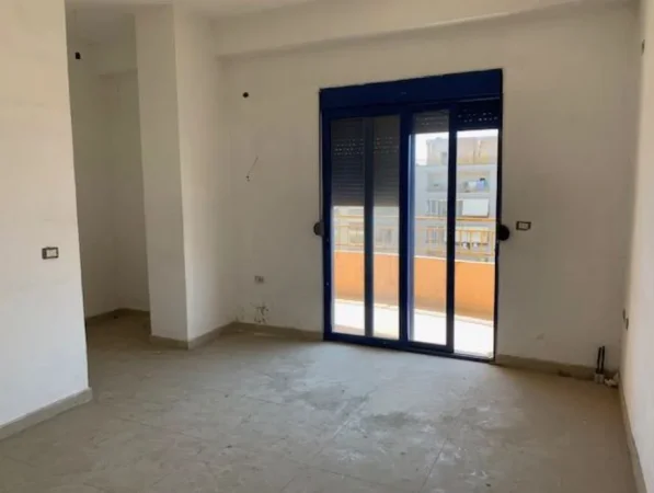 Fier, Shitet Apartament 3+1+Ballkon Kati 10, 128 m², Cmimi Fillestar 5,200,000 Lekë