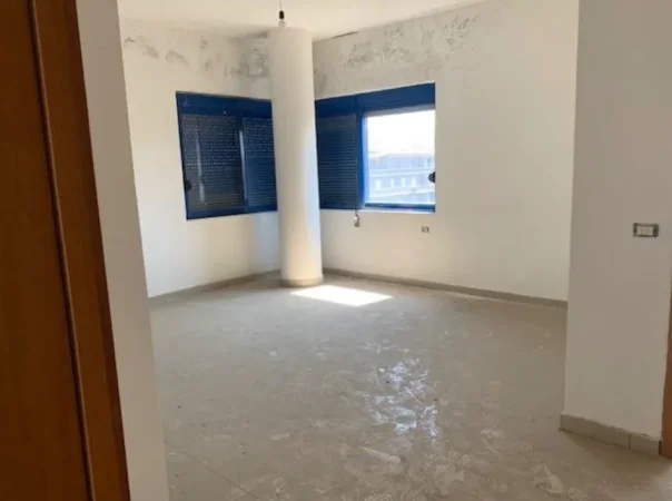 Fier, Shitet Apartament 3+1+Ballkon Kati 10, 128 m², Cmimi Fillestar 5,200,000 Lekë