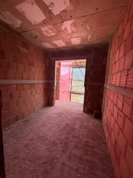 Tirane, shitet apartament 3+1+Ballkon, 112 m² 247.500 € (Prane Gjimnazit Partizani)