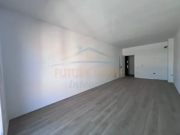 Tirane, shitet apartament 1+1, Kati 3, 84 m² 95.000 € ( Color Splash Residence, Paskuqan)