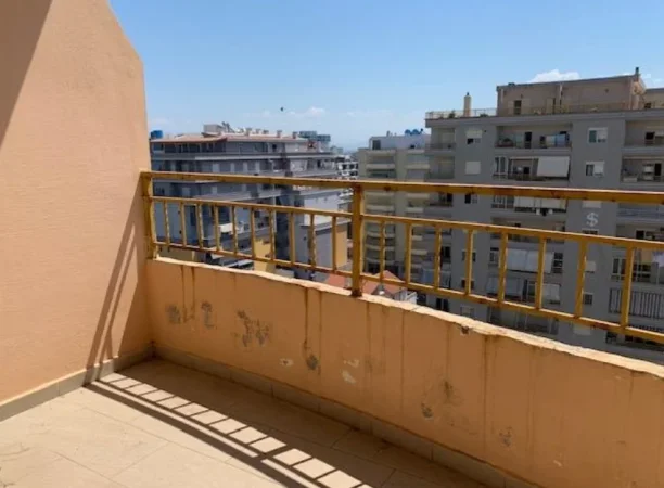 Fier, shitet apartament 3+1+Ballkon Kati 10, 88 m², Cmimi Fillestar 3,700,000 Leke