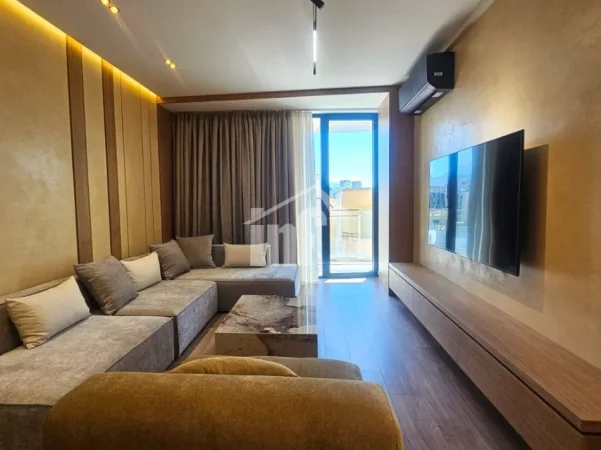 Tirane, jepet me qera apartament 2+1 Kati 4, 110 m² 1.500 € (GOLDEN TOWER RESIDENCE, MINE PEZA)