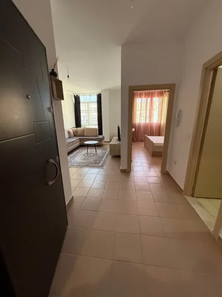 Tirane, jepet me qera apartament 1+1 Kati 7, 60 m² 380 € (ASTIR)