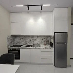 Tirane, jepet me qera apartament 1+1 Kati 5, 60 m² 420 € (Univers City)