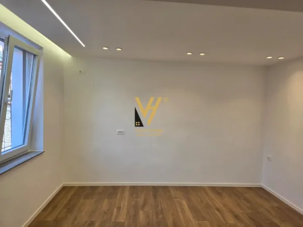 Tirane, shitet garsonier Kati 1, 30 m² 83.000 € (RRUGA 4 DESHMORET)