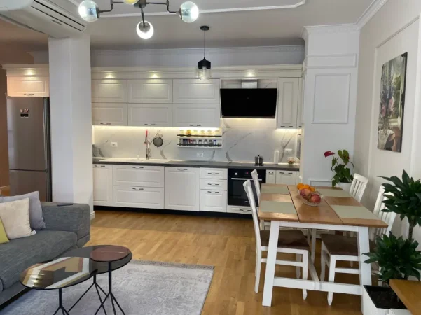 Tirane, shitet apartament 3+1+Ballkon Kati 1, 108 m² 300.000 € 