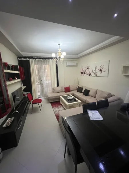 Tirane, jepet me qera 2+1 , 86 m² 800 € 