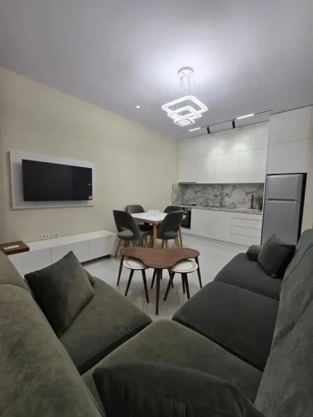 Tirane, jepet me qera apartament 1+1+Aneks+Ballkon Kati 5, 63 m² 400 € (Univers City Qtu)