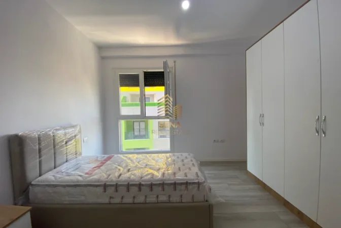 Tirane, jepet me qera apartament 2+1+Ballkon Kati 5, 85 m² 450 € (Paskuqan)