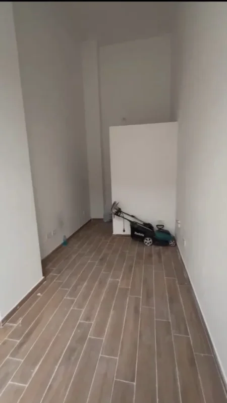 Tirane, jepet me qera ambjent biznesi Kati 1, 20 m² 350 € (Don Bosko)