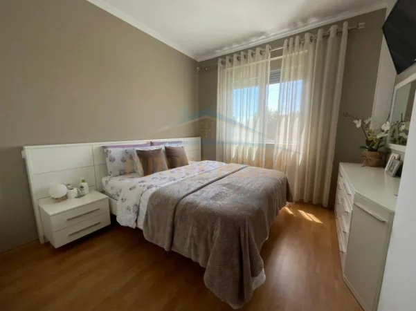 Tirane, shitet apartament 3+1 Kati 2, 109 m² 200.000 € (prane Fizikes Berthamore, Fresk)