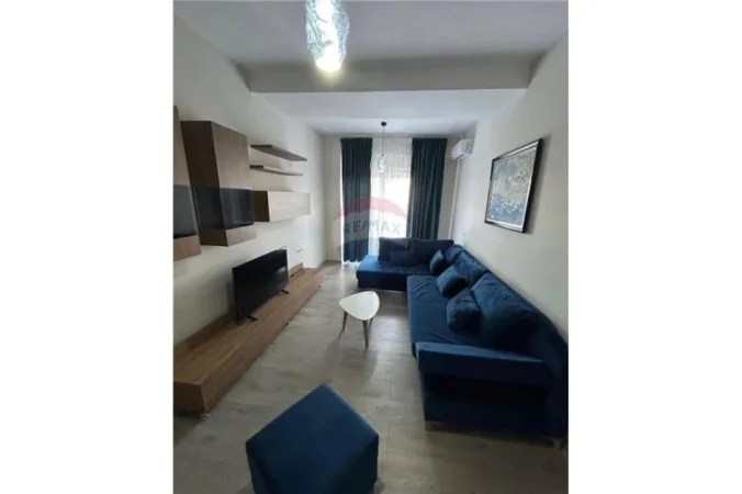 Shqiperi, jepet me qera apartament 1+1 , 85 m² 550 € (RRUGA SITKI CICO)