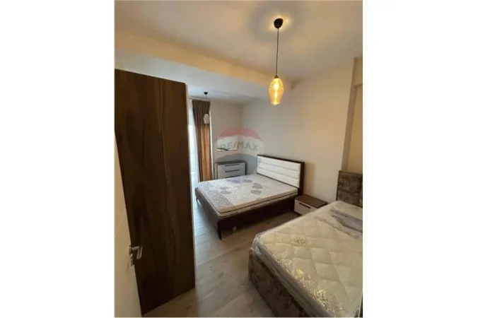 Shqiperi, jepet me qera apartament 1+1 , 85 m² 550 € (RRUGA SITKI CICO)