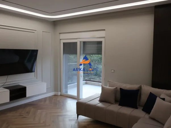 Tirane, shitet apartament 2+1+Ballkon Kati 2, 118 m² 296.250 € 
