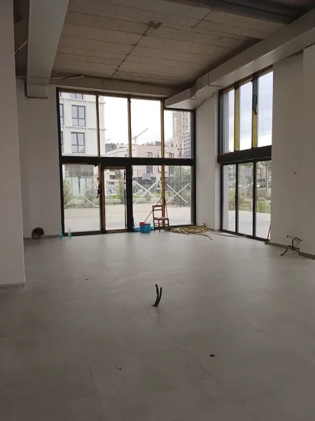 Tirane, jepet me qera ambjent biznesi Kati 0, 120 m² 1.500 € (RRUGA JORDAN MISJA)