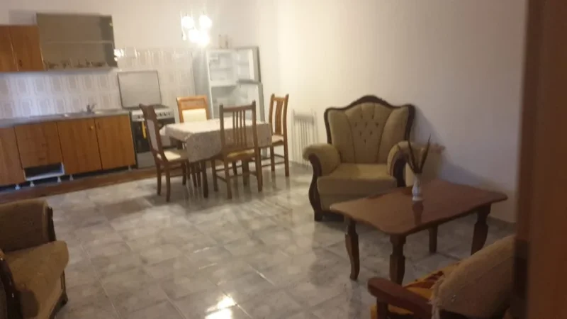 Tirane, jepet me qera apartament 1+1 Kati 2, 65 m² 450 € (Tregu Elektrik)
