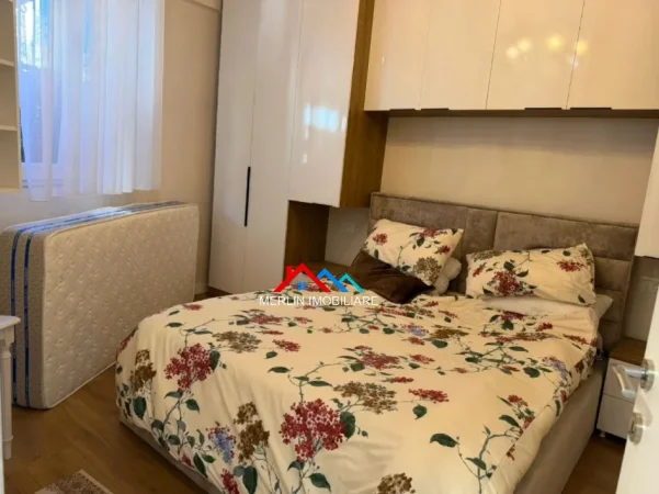 Tirane, jepet me qera apartament 1+1+Ballkon Kati 0, 65 m² 525 € (RRUGA SALI NIVICA,BRRYLI)