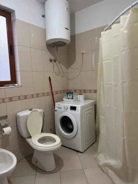 Tirane, jepet me qera apartament 2+1 Kati 1, 111 m² 500 € (Allias)