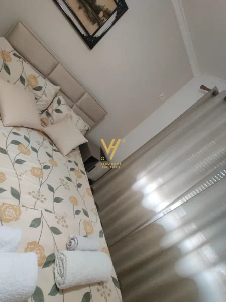 Tirane, jepet me qera apartament 2+1+Ballkon Kati 2, 85 m² 620 € (RRUGA E DURRESIT)