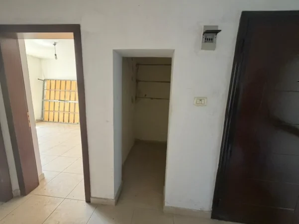 Tirane, shitet apartament 2+1+Ballkon Kati 4, 65 m² 155.000 € (Bulevardi Bajram Curri)