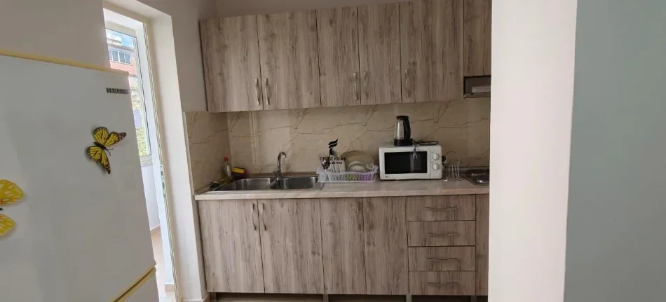 Tirane, jepet me qera apartament 2+1 Kati 2, 75 m² 600 € (RRUGA E DURRESIT)