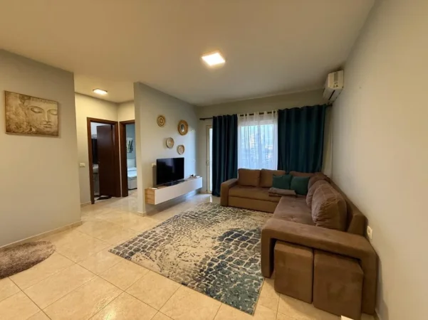 Tirane, jepet me qera apartament 2+1+Ballkon Kati 4, 83 m² 550 € (Fusha e Aviacionit)