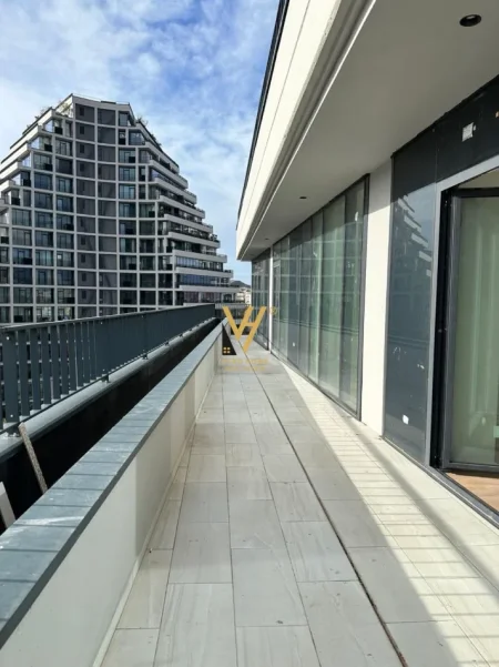 Tirane, jepet me qera zyre Kati 9, 200 m² 2.500 € (LAKEVIEW RESIDENCE)