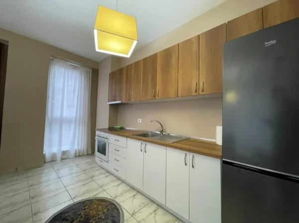 Tirane, jepet me qera apartament 2+1 Kati 3, 121 m² 700 € (Bulevardi i Ri)