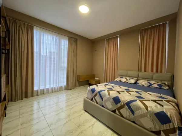 Tirane, jepet me qera apartament 2+1 Kati 3, 121 m² 700 € (Bulevardi i Ri)