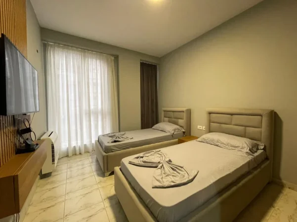 Tirane, jepet me qera apartament 2+1 Kati 3, 121 m² 700 € (Bulevardi i Ri)
