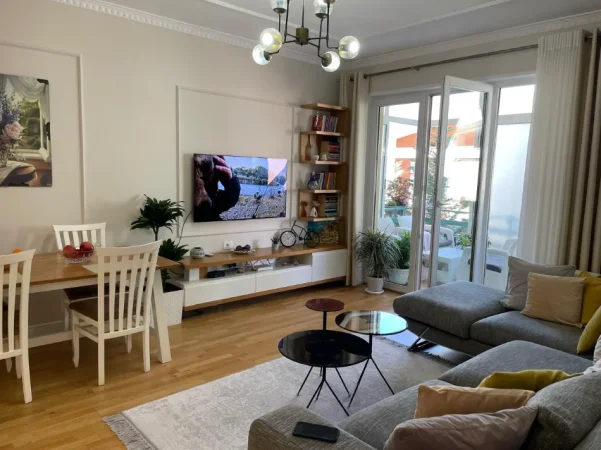 Tirane, shitet apartament 3+1+Aneks+Ballkon Kati 1, 300.000 € (Eduart Mano)