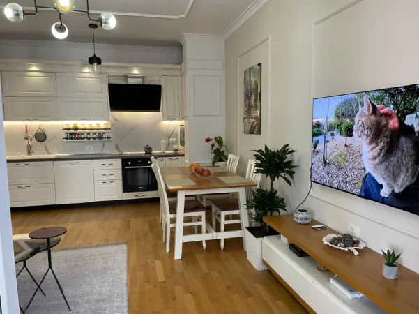 Tirane, shitet apartament 3+1+Aneks+Ballkon Kati 1, 300.000 € (Eduart Mano)