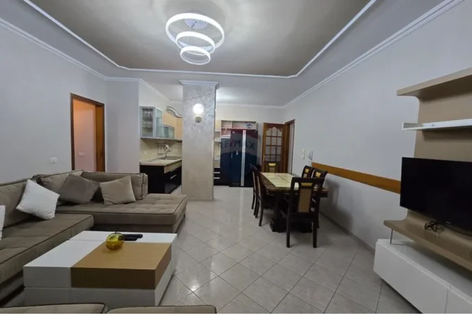 Apartament - Për Qira - Rruga e Kavajës, Tiranë 800 €