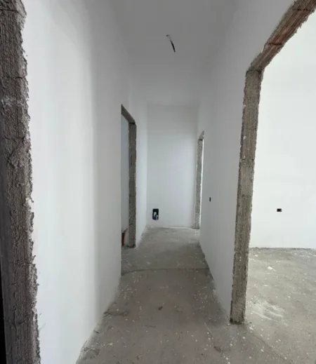 Tirane, shitet apartament 3+1+Ballkon , 149 m² 223.500 € 