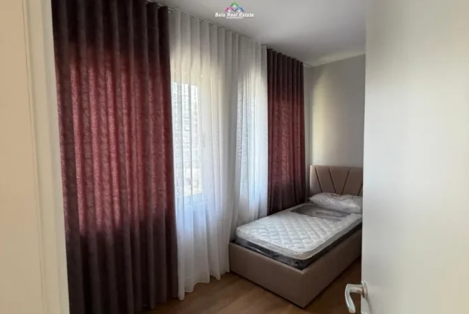 Tirane, jepet me qera apartament 2+1 Kati 3, 77 m² 630 € (Rruga 3 Deshmoret)