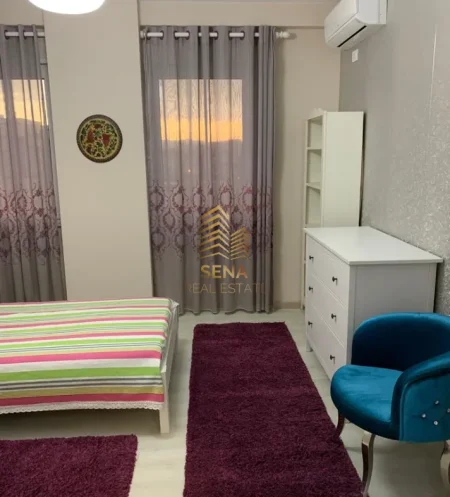 Tirane, jepet me qera apartament 3+1+Ballkon Kati 4, 123 m² 850 € (Bulevardi i Ri)