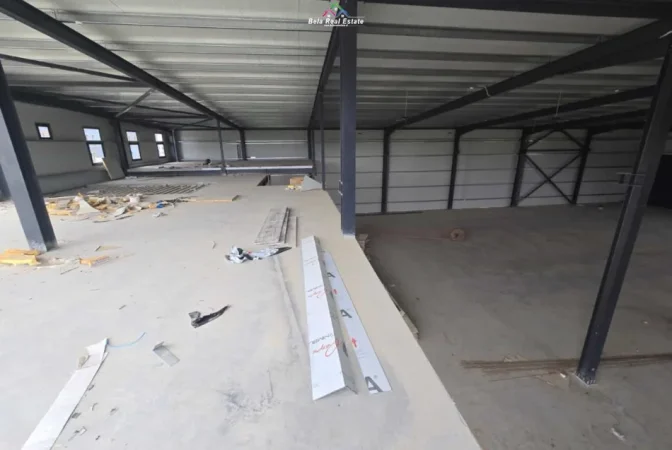 Tirane, jepet me qera magazine Kati 0, 1.300 m² (sharre)