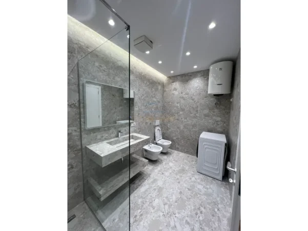 Qera, Apartament 2+1+Parkim,Rruga e Elbasanit,Tirane