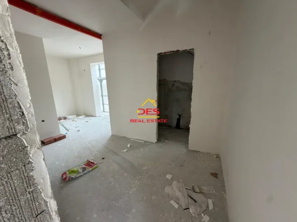 Radhime - Orikum, shitet apartament 1+1+Ballkon Kati 2, 63 m² (Radhimë)