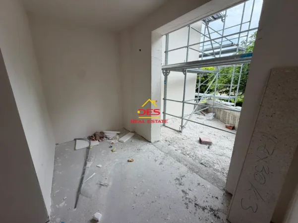 Radhime - Orikum, shitet apartament 1+1+Ballkon Kati 2, 63 m² (Radhimë)